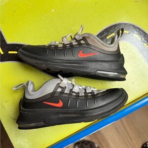 Nike Kids Black and Gray Sneakers with Red Swoosh